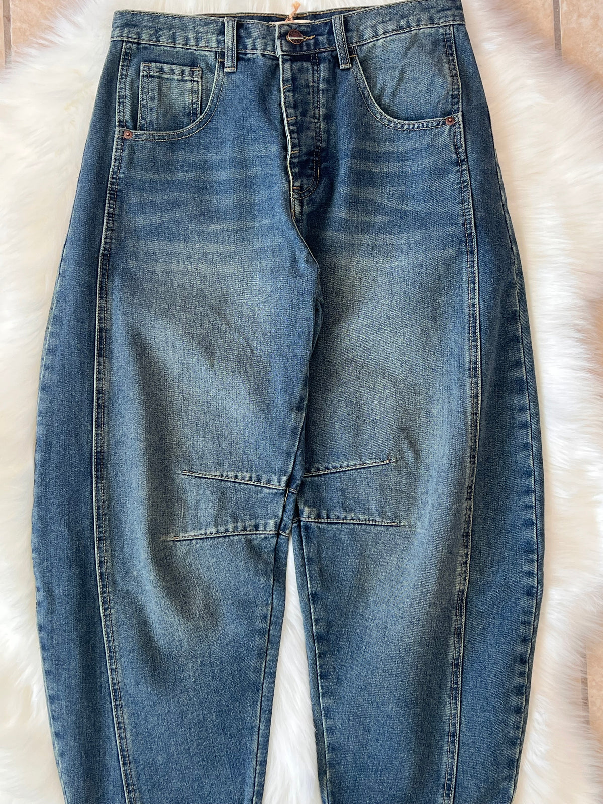 Sage+Fig Classic Barrell Style Legs Jeans