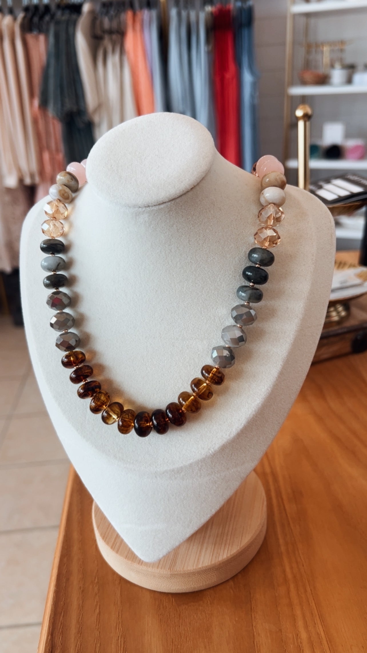 Mixed Bead Short Necklace