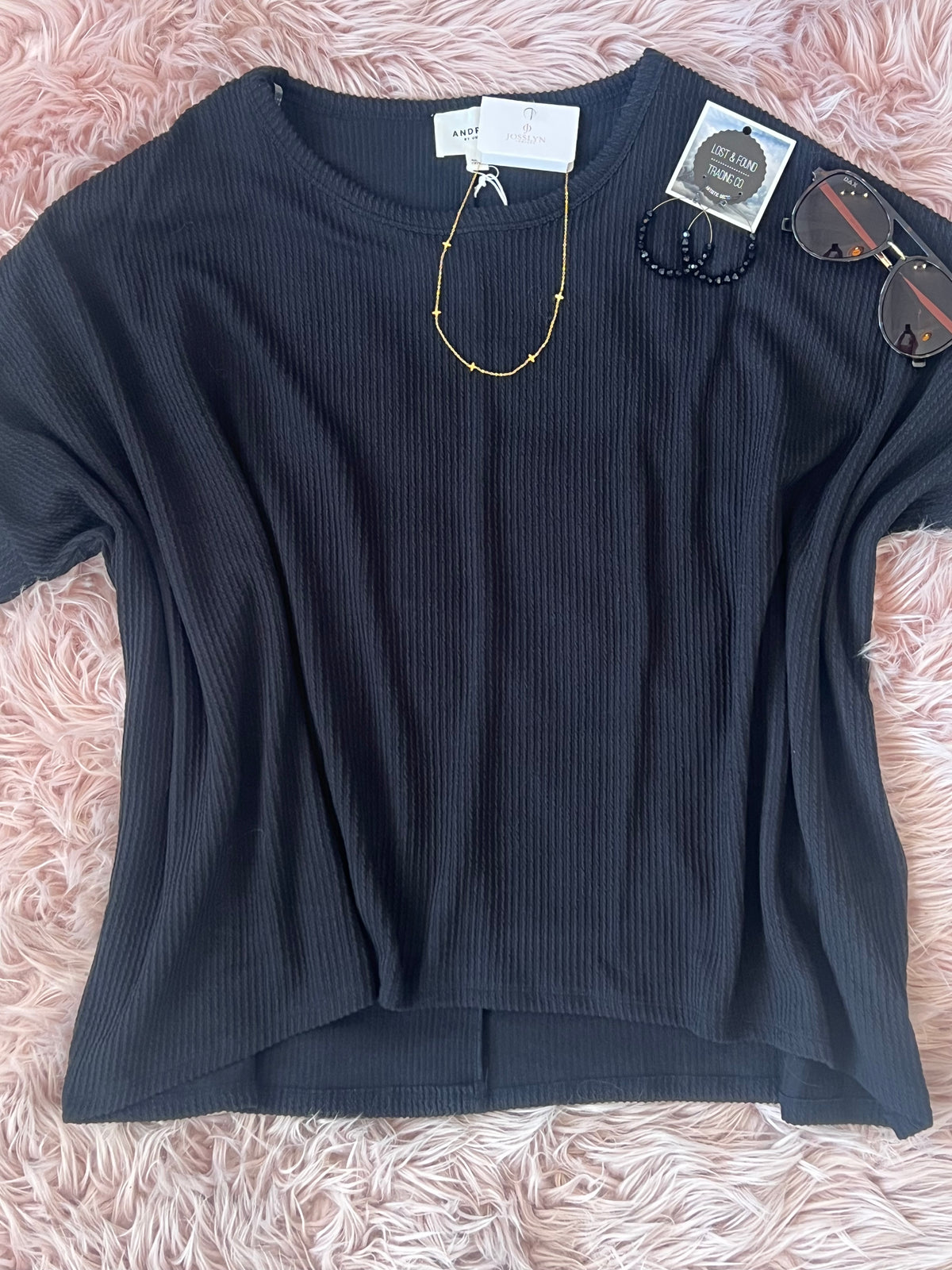 Andree by Unit Oversized Stretch Knit Top