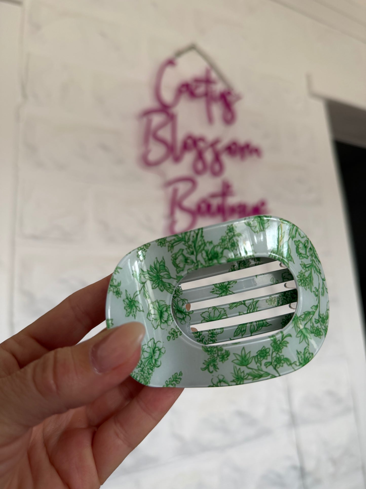 Flat Hair Claw Clip